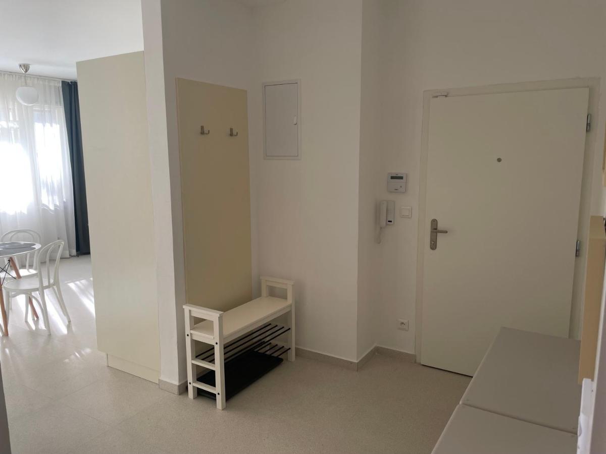 Skau Dunajska Family Two Bedroom Apartment Old Town Bratislava Exterior foto